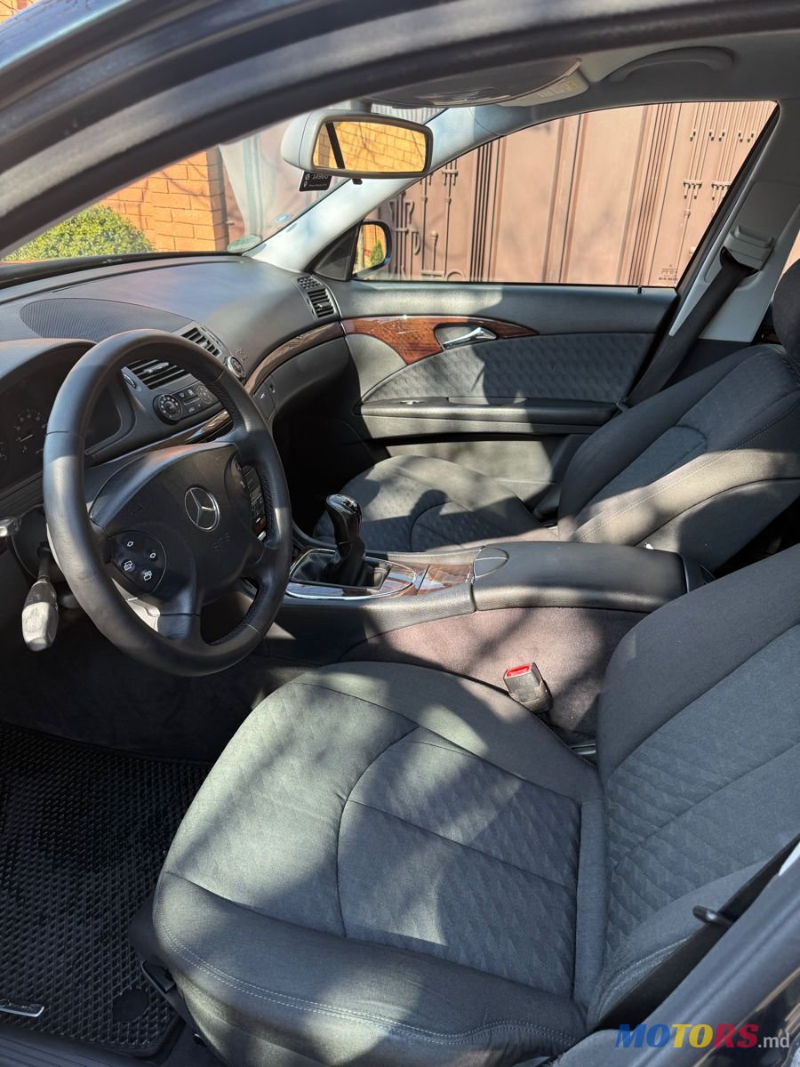 2005' Mercedes-Benz E-Class photo #6