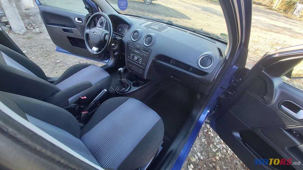 2010' Ford Fusion photo #2