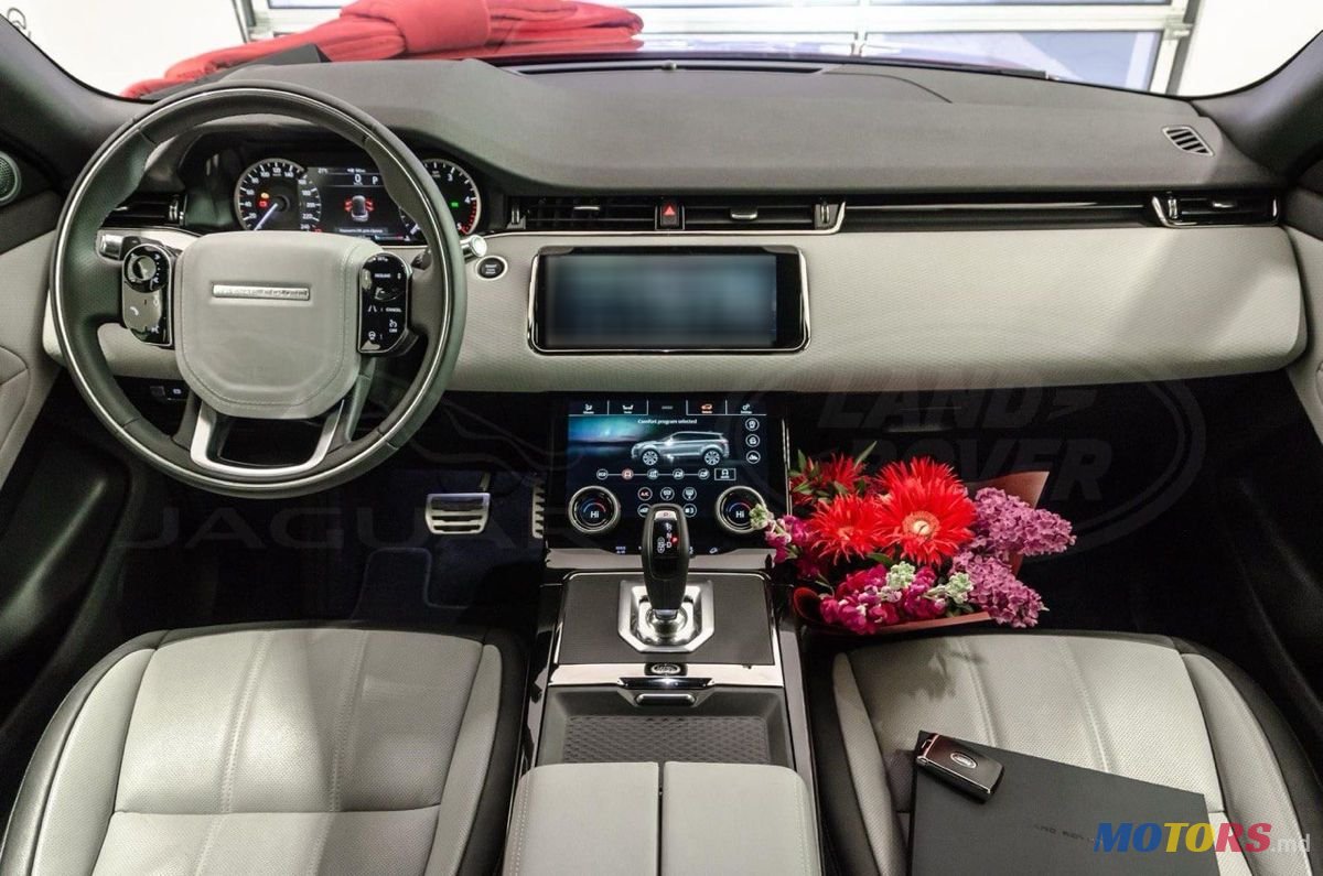 2020' Land Rover Range Rover photo #4