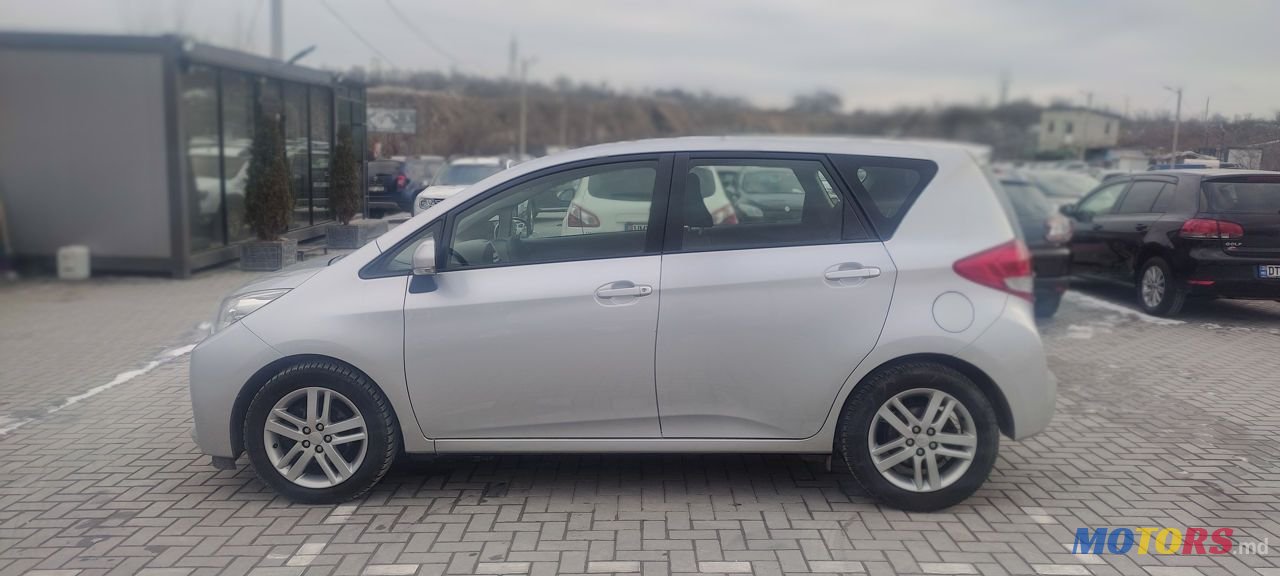 2011' Subaru Trezia photo #6