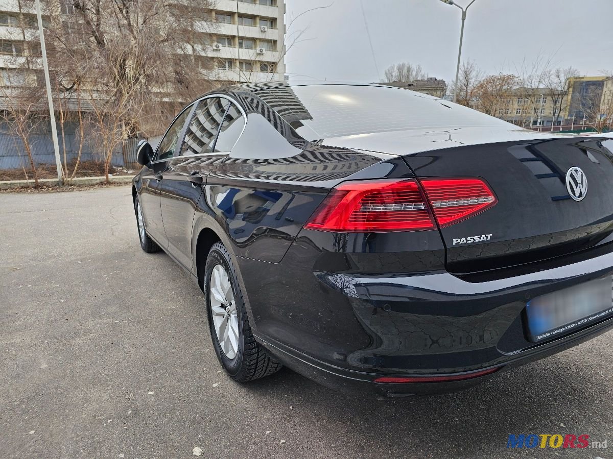 2017' Volkswagen Passat photo #6