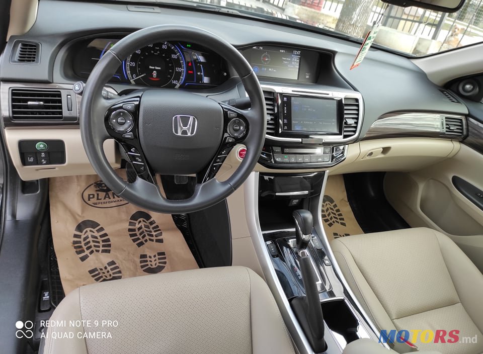 2017' Honda Accord photo #5