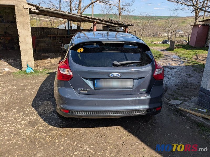 2014' Ford Focus photo #3