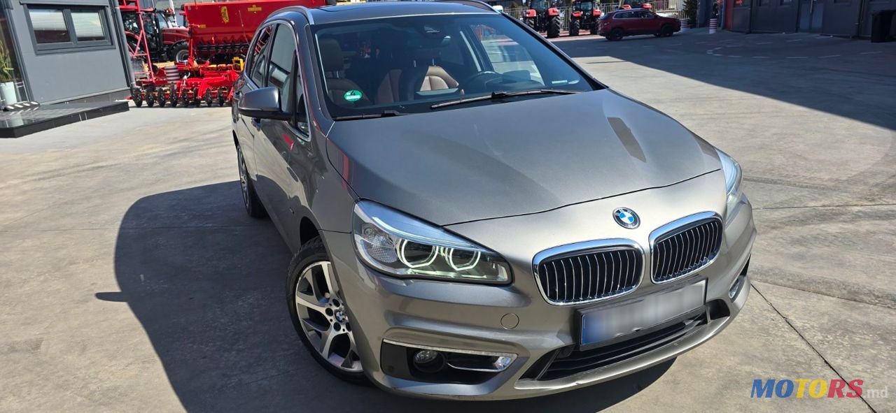 2016' BMW 2 Series Active Tourer photo #1