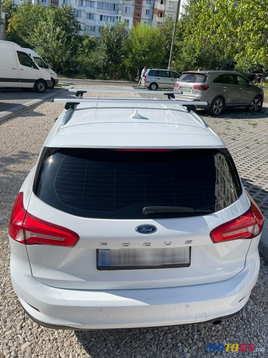 2020' Ford Focus photo #4