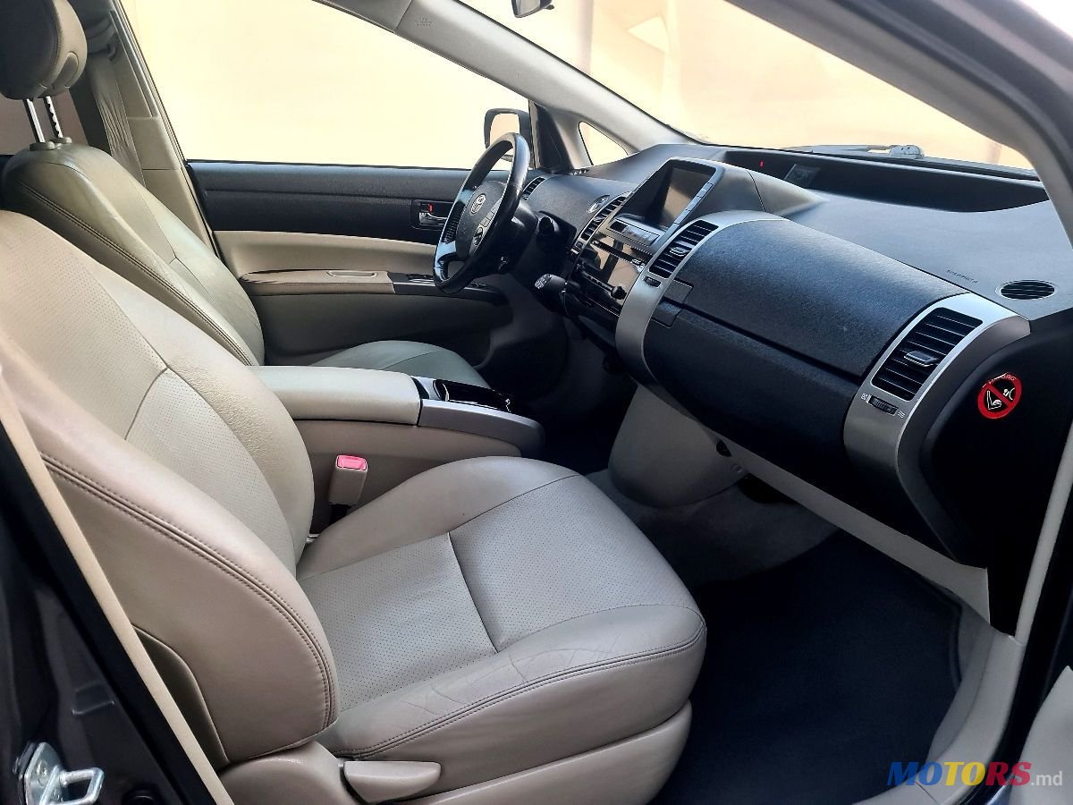 2009' Toyota Prius photo #6