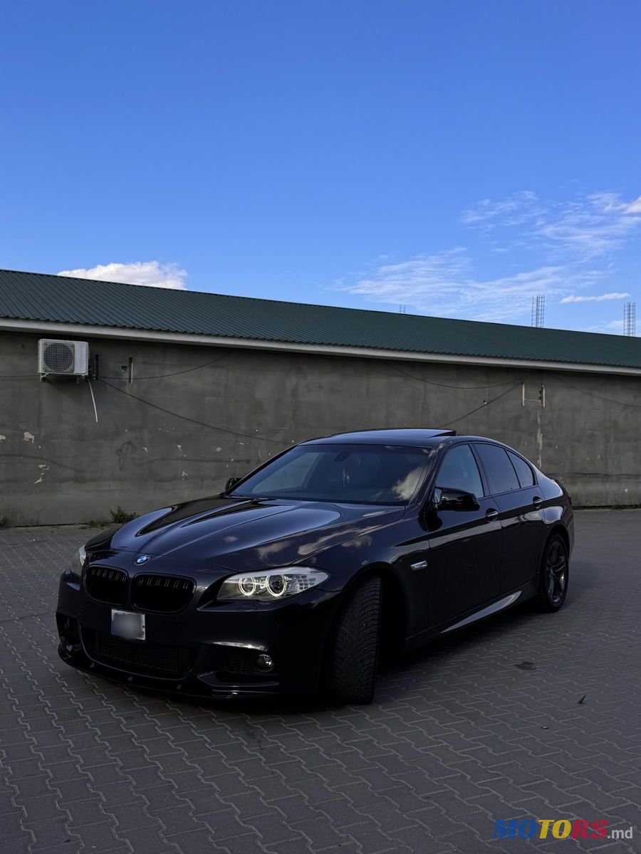 2012' BMW 5 Series photo #2