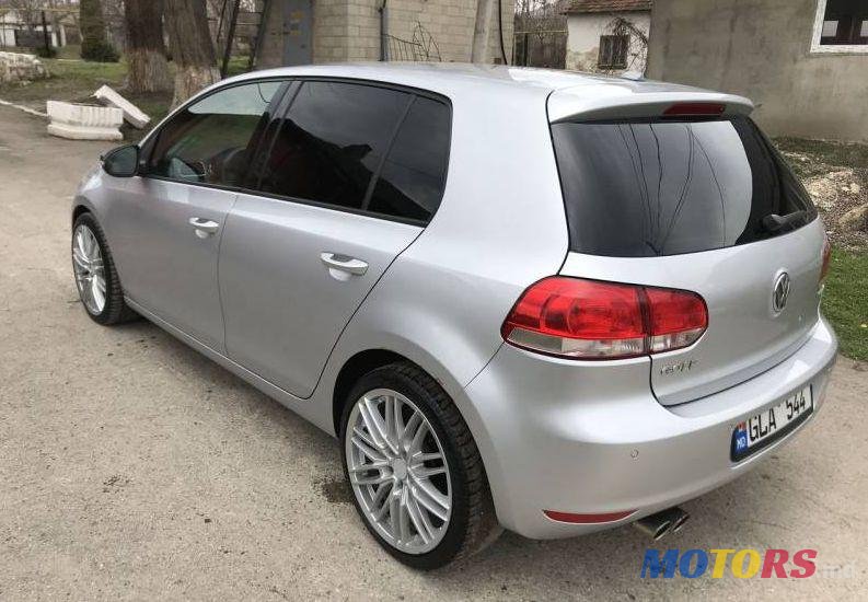 2009' Volkswagen Golf photo #3