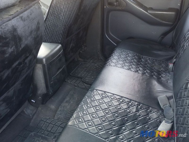 2009' Nissan Navara photo #5