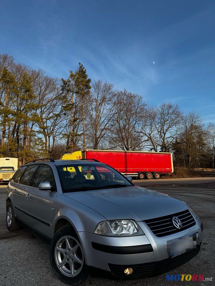 2002' Volkswagen Passat photo #1