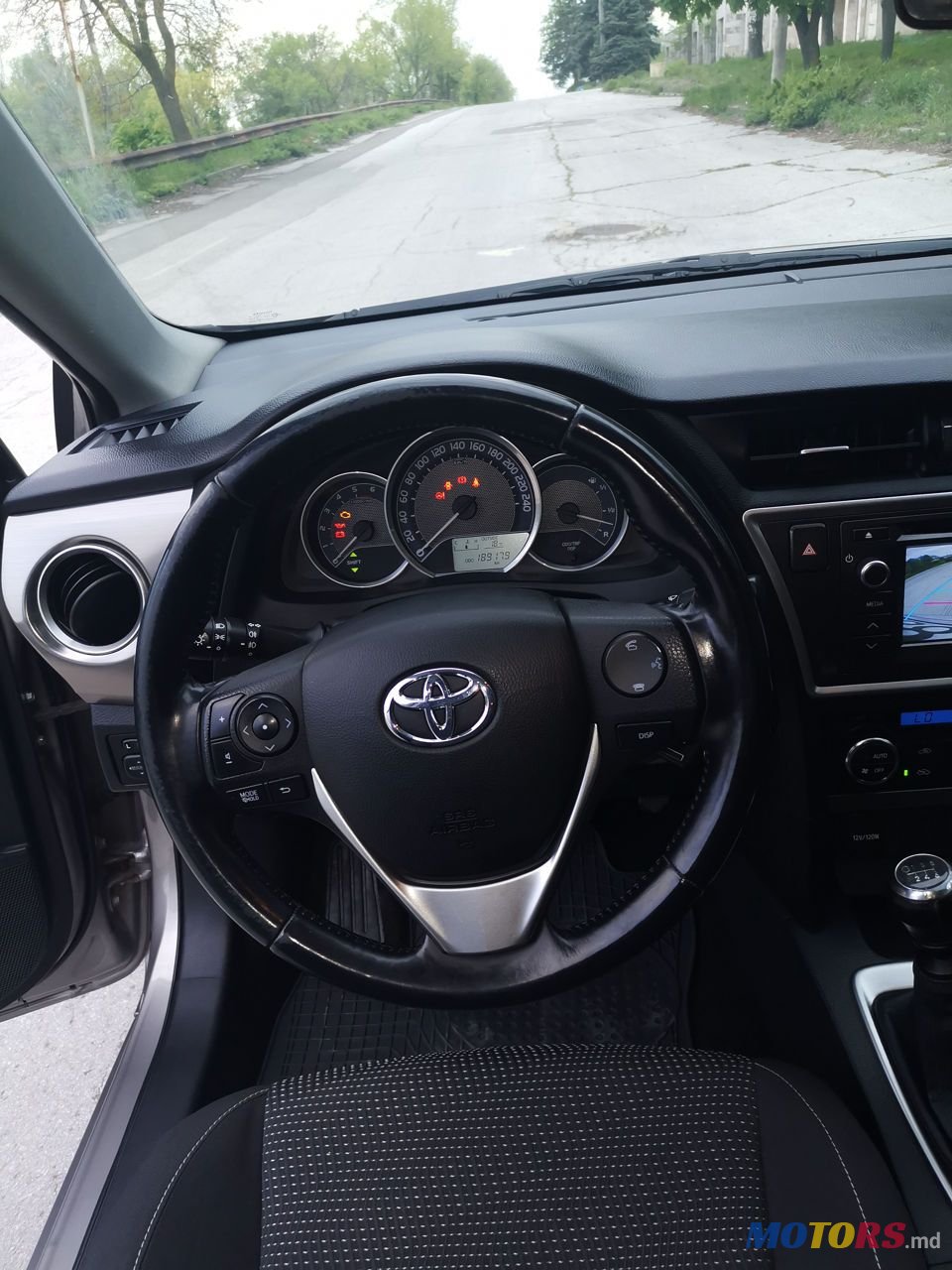 2014' Toyota Auris photo #5