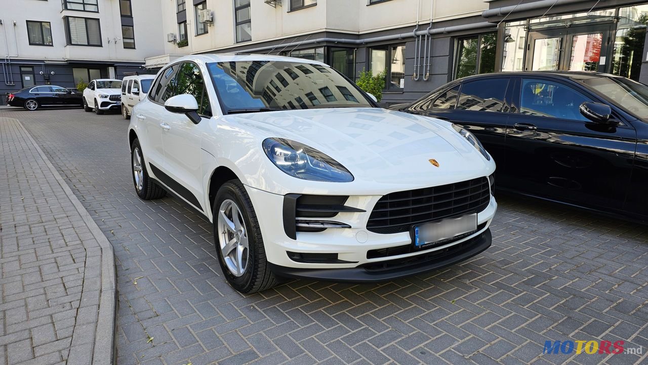 2021' Porsche Macan photo #3