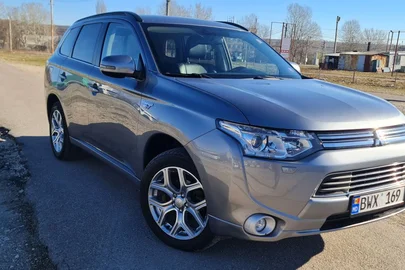 2013' Mitsubishi Outlander