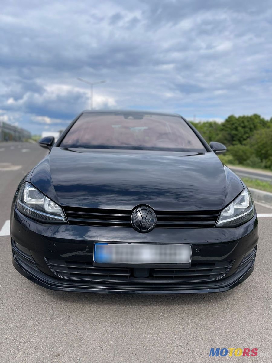 2016' Volkswagen Golf photo #5