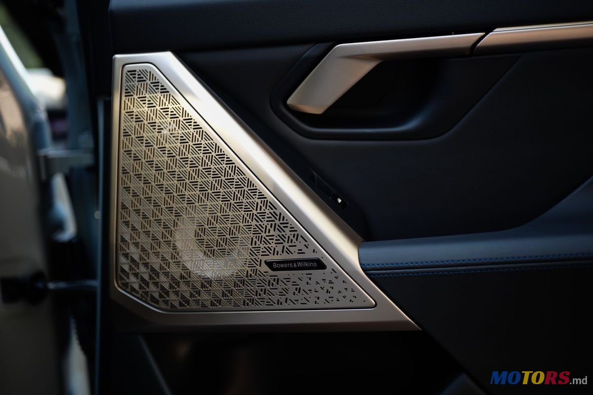 2024' BMW 5 Series photo #6