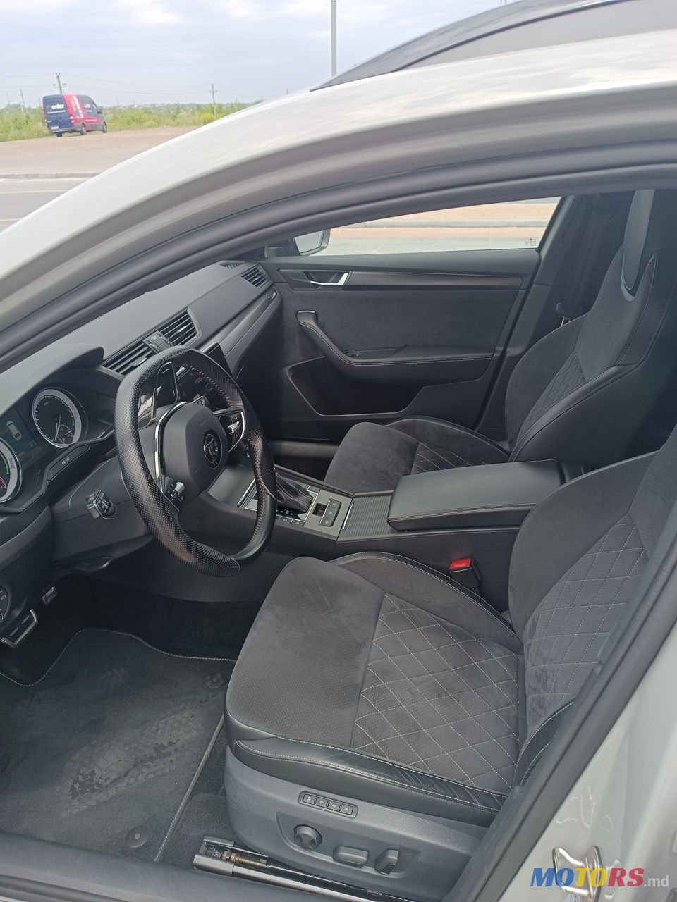 2021' Skoda Superb photo #3