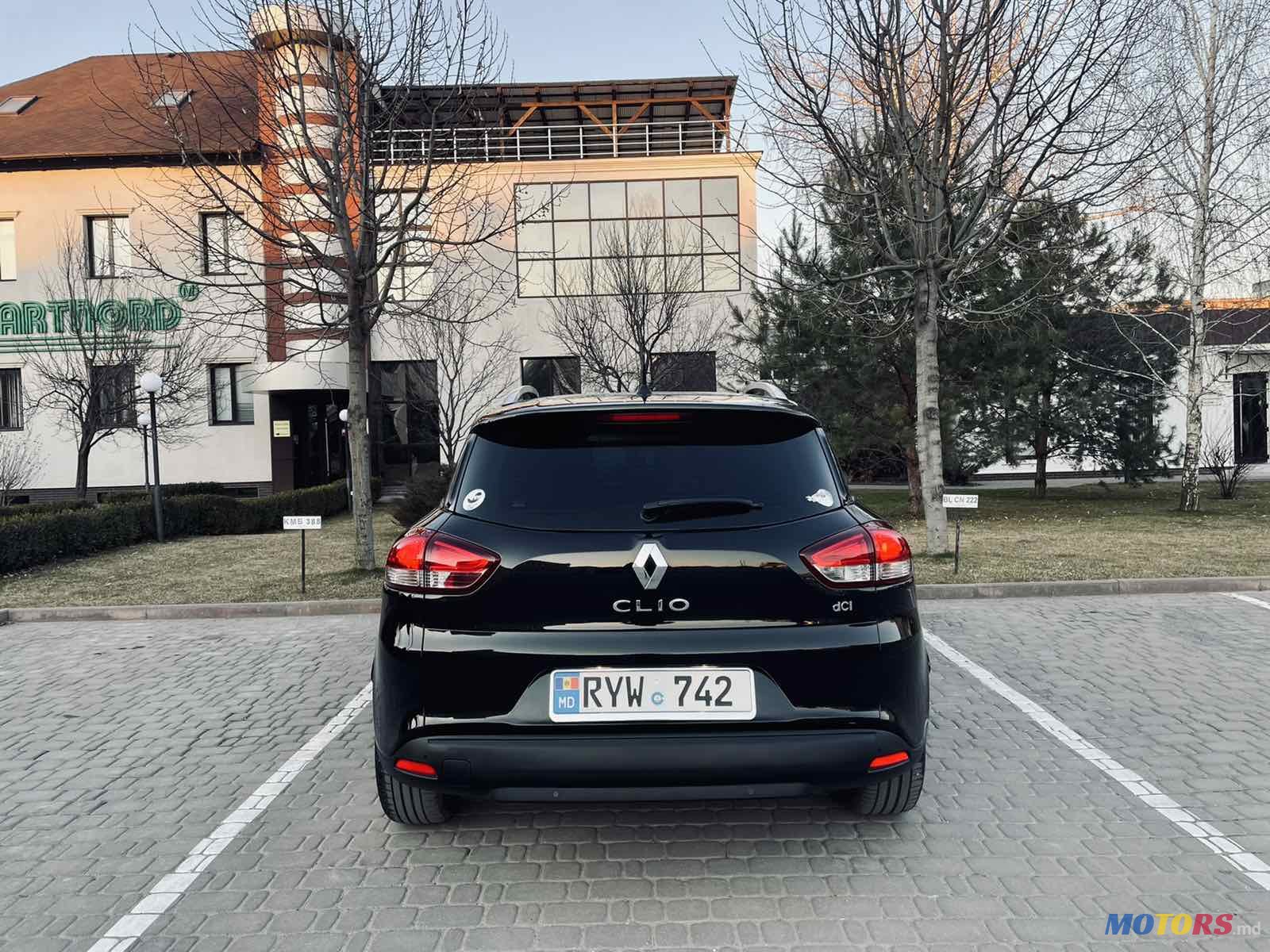 2014' Renault Clio photo #2