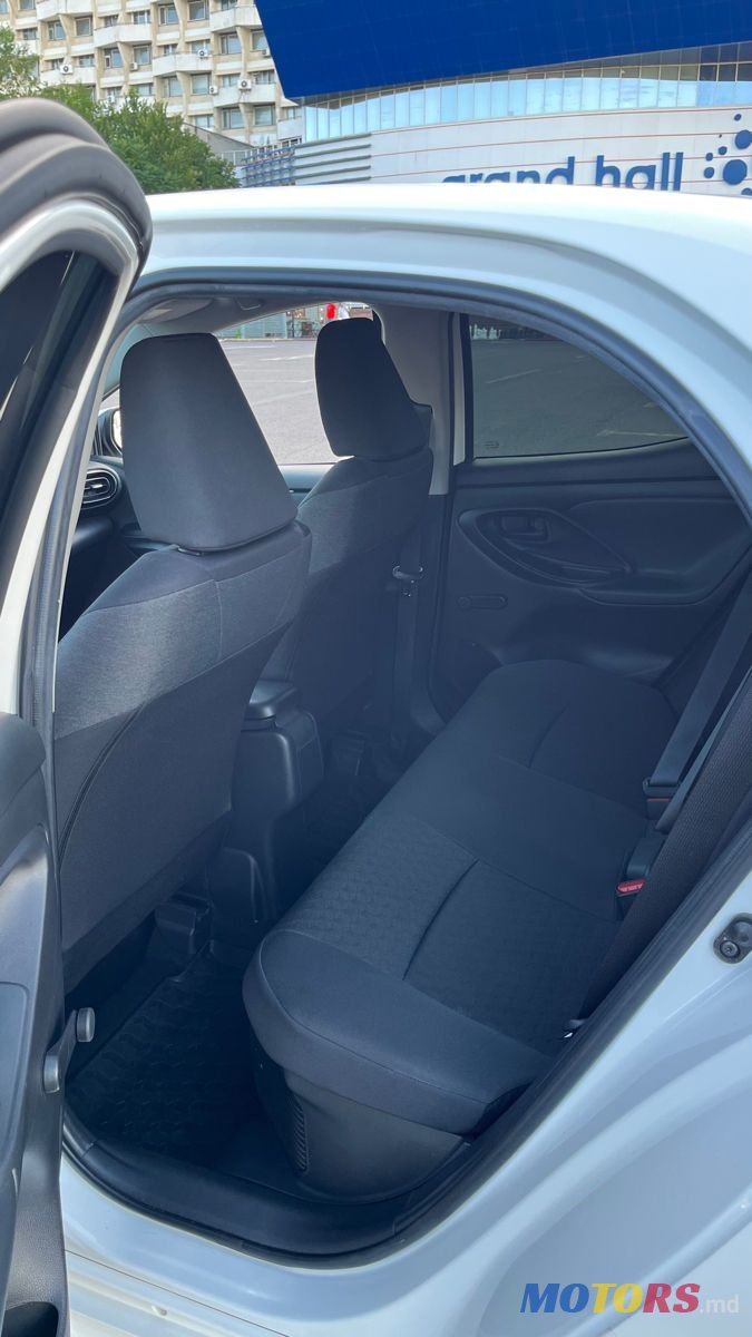 2022' Toyota Yaris photo #4