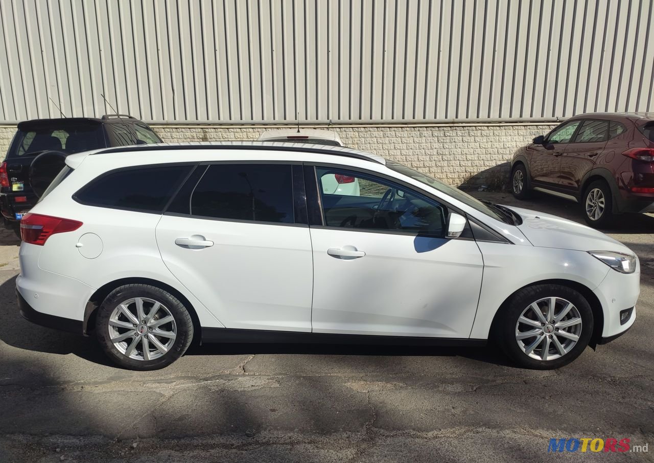 2016' Ford Focus photo #6