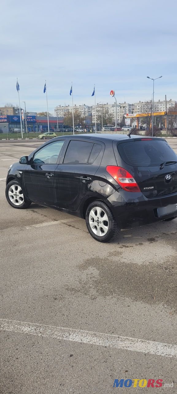 2009' Hyundai i20 photo #3