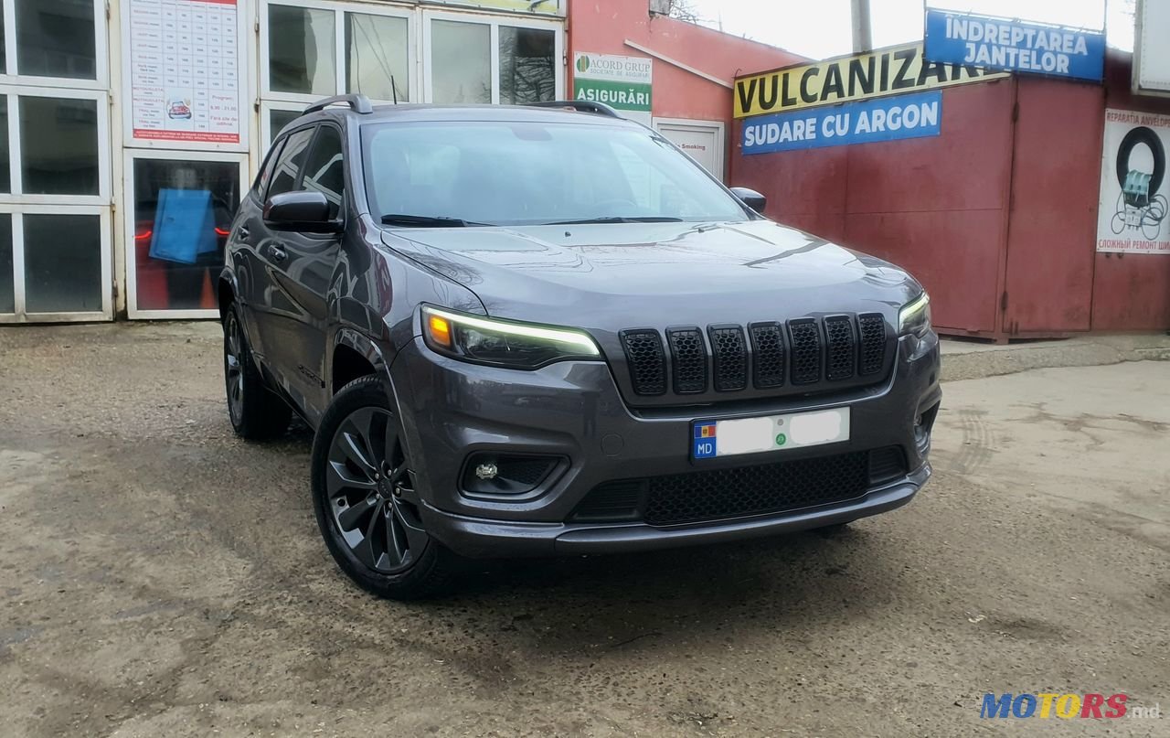 2018' Jeep Cherokee photo #2