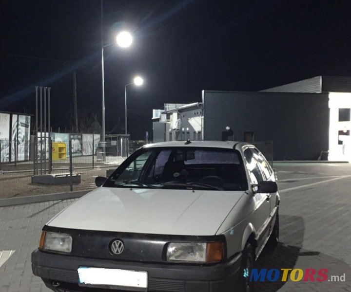 1991' Volkswagen Passat photo #1