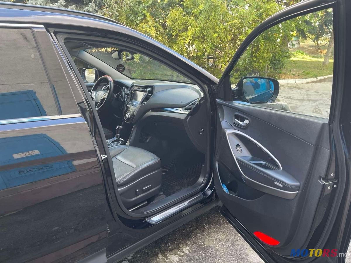 2014' Hyundai Santa Fe photo #4