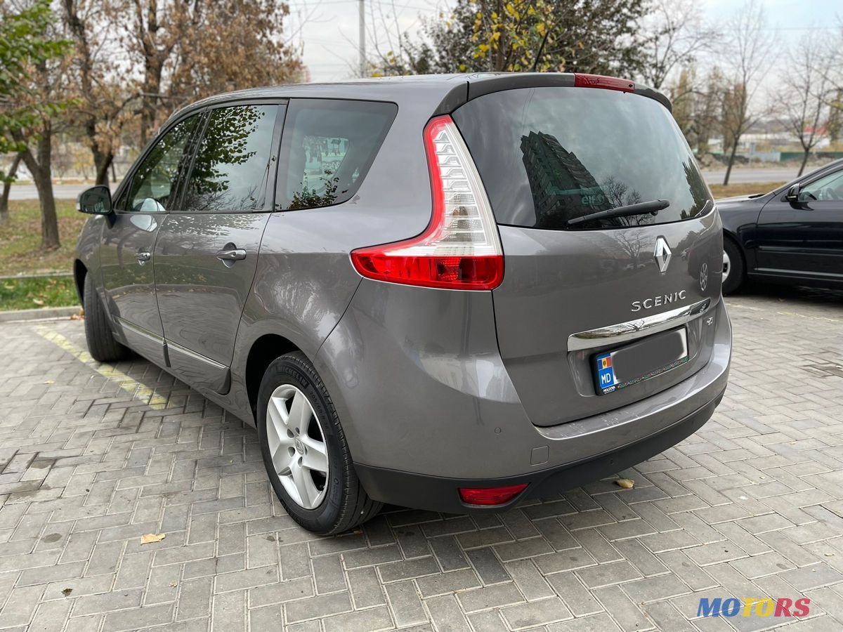 2014' Renault Grand Scenic photo #3