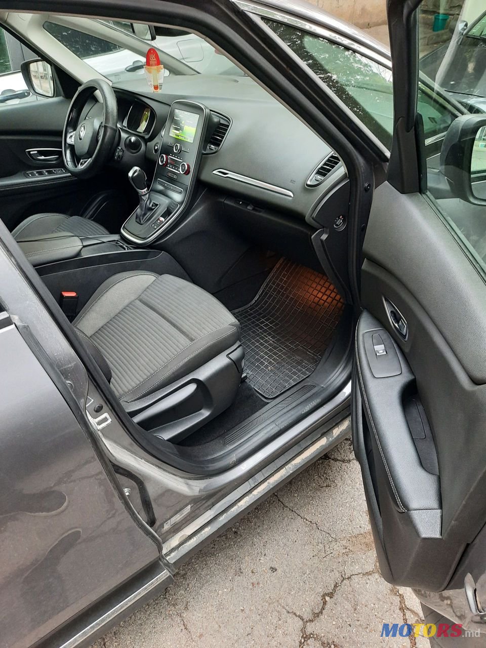 2017' Renault Grand Scenic photo #4