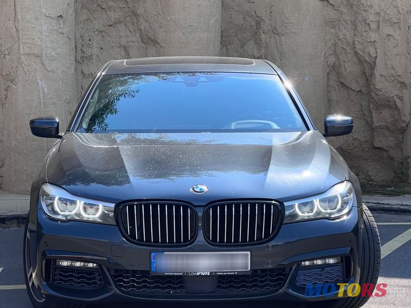 2016' BMW 7 Series photo #1