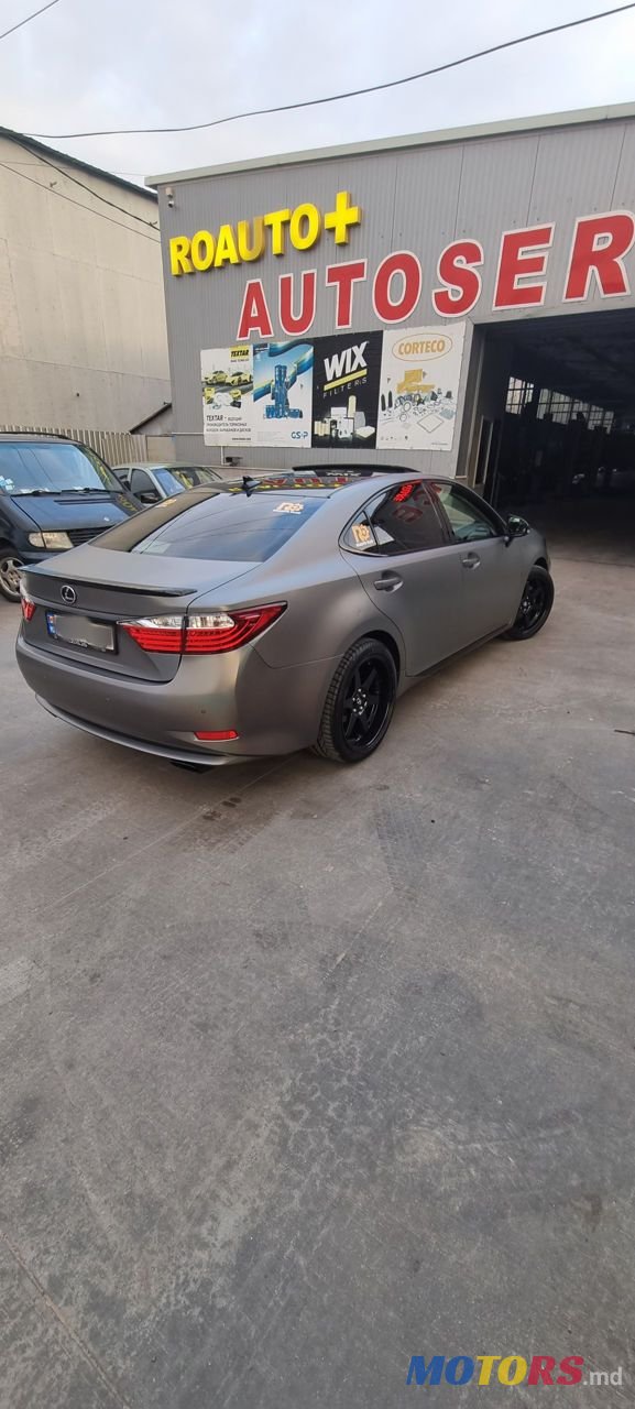 2012' Lexus Es Series photo #3