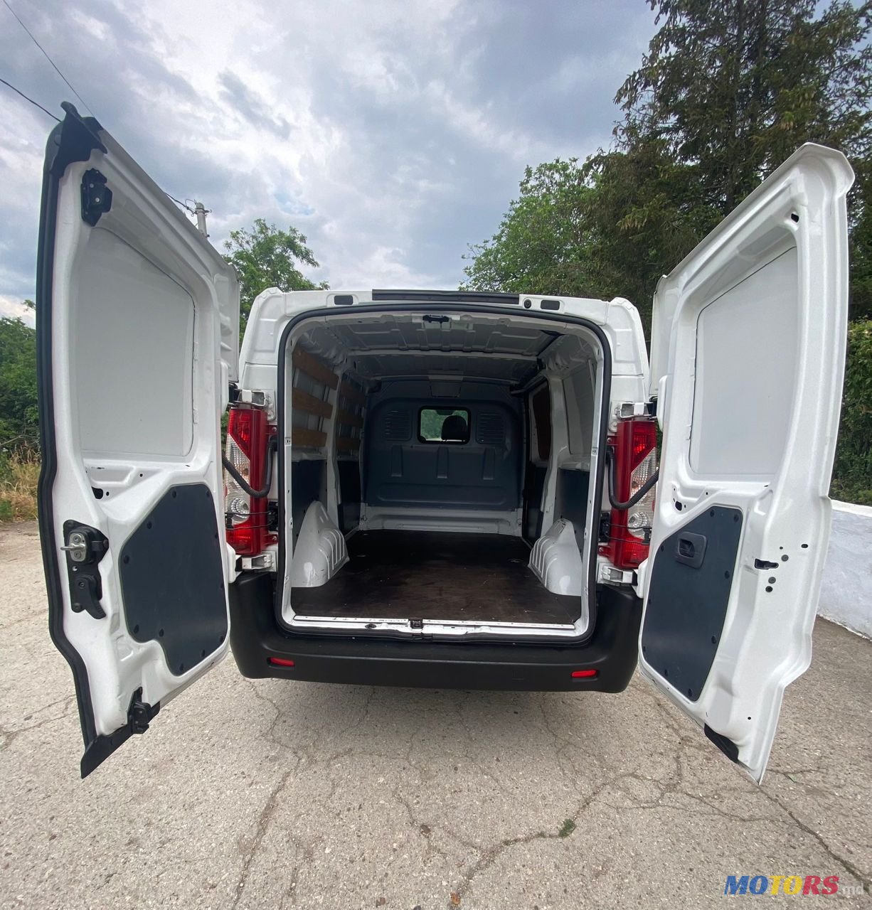 2013' Peugeot Expert photo #5