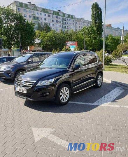 2009' Volkswagen Tiguan photo #1