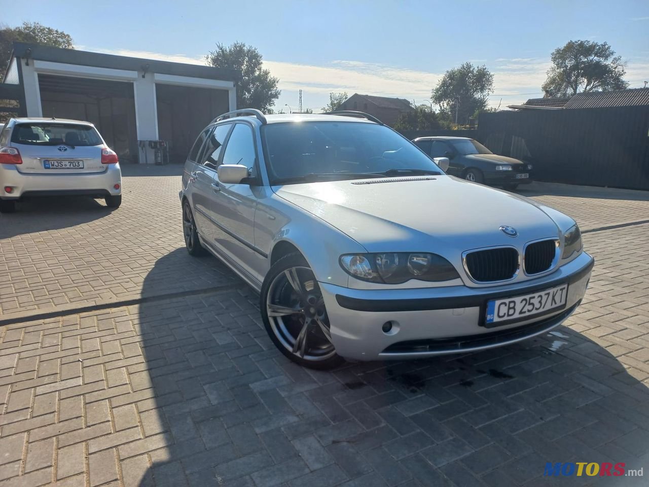 2004' BMW 3 Series photo #3