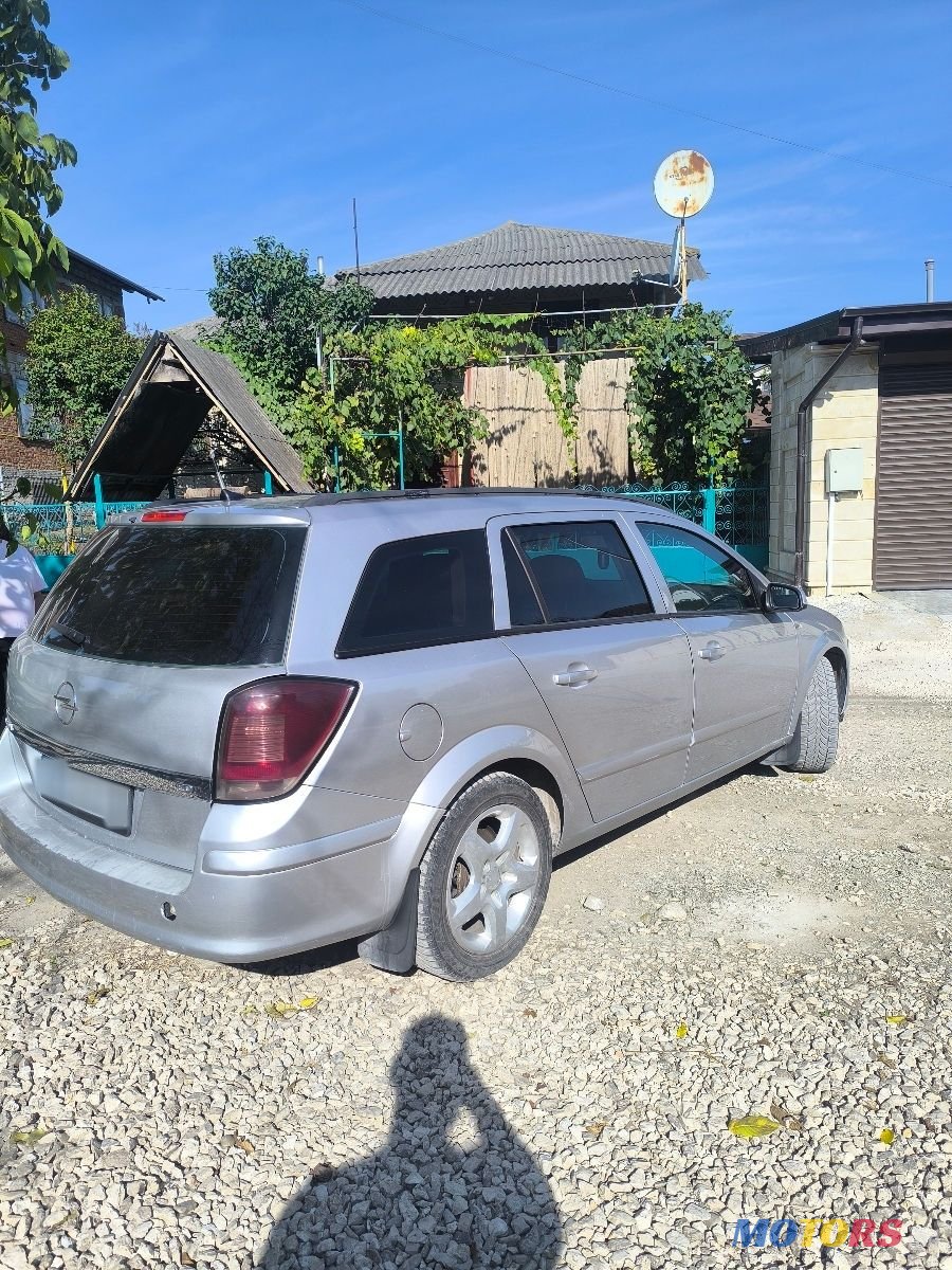 2006' Opel Astra photo #3