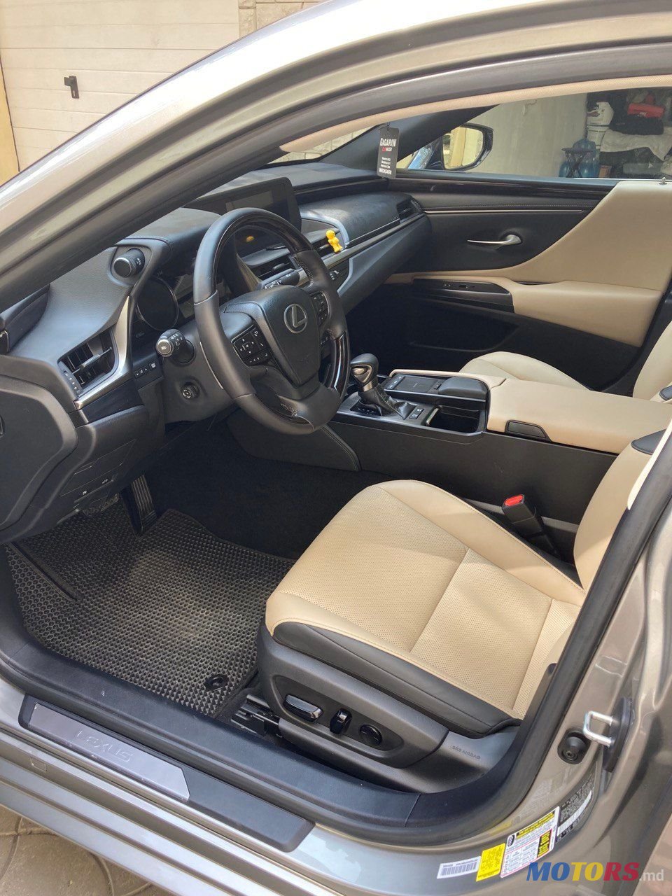 2021' Lexus Es Series photo #6