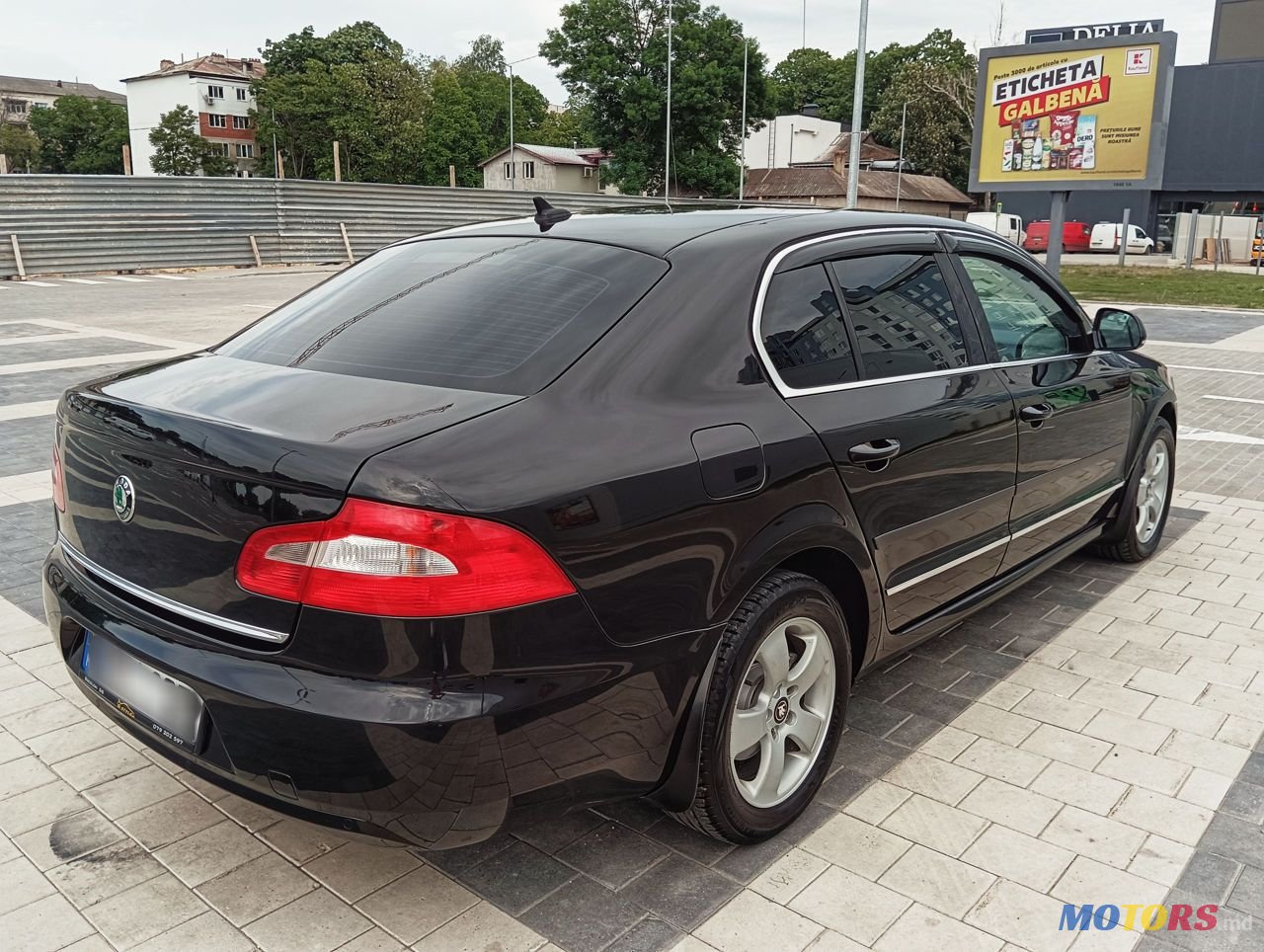 2012' Skoda Superb photo #5