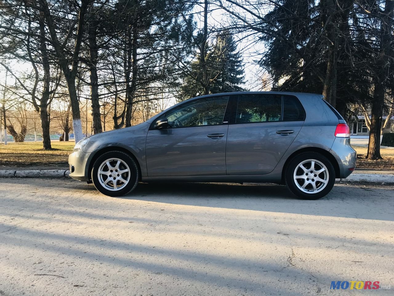 2012' Volkswagen Golf photo #2