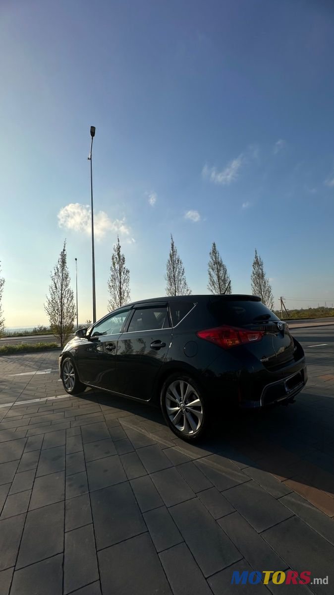 2014' Toyota Auris photo #6