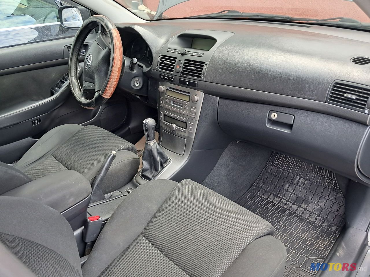 2003' Toyota Avensis photo #6