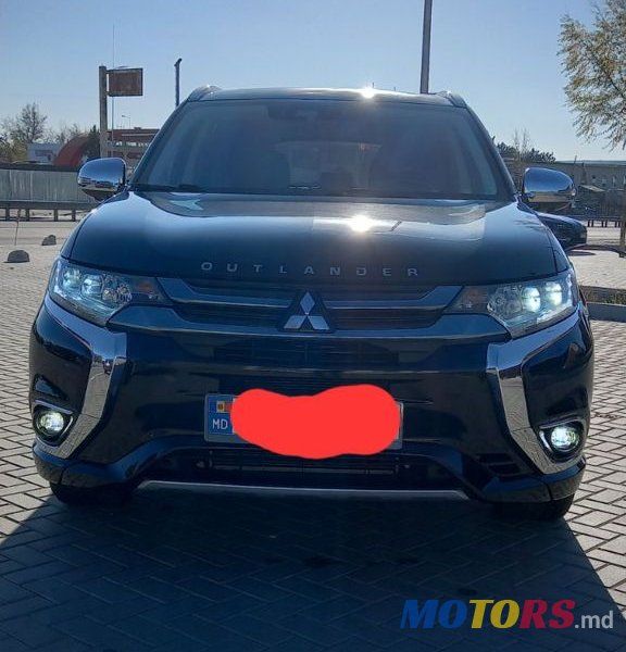 2018' Mitsubishi Outlander photo #3