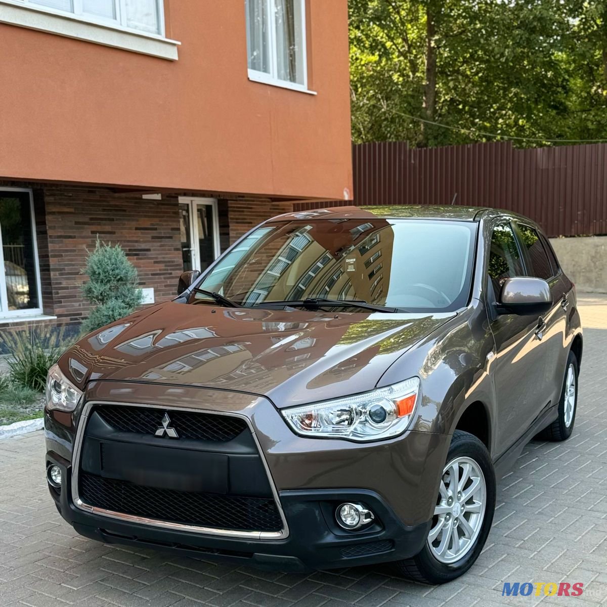 2011' Mitsubishi ASX photo #1