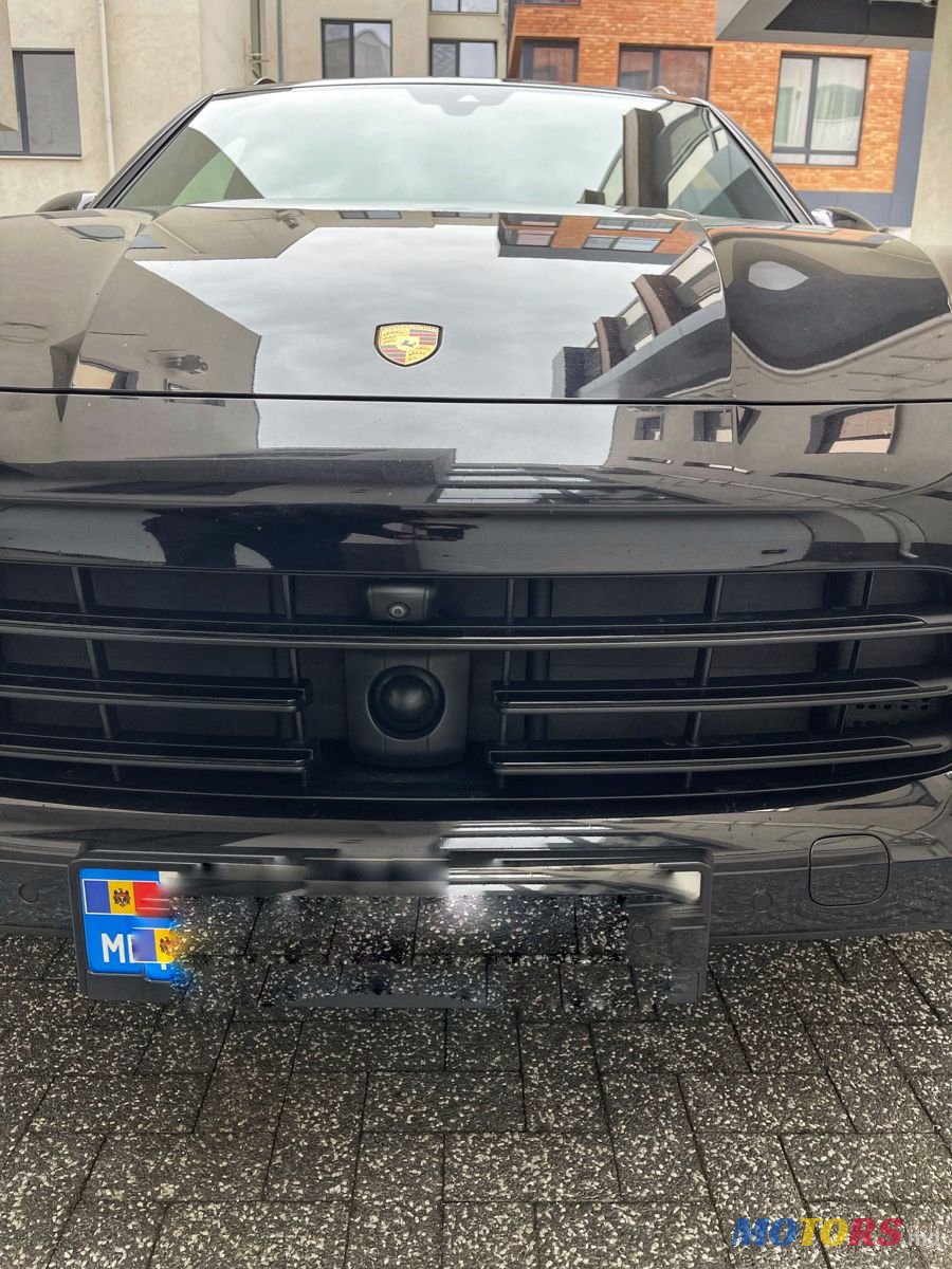 2018' Porsche Cayenne photo #6