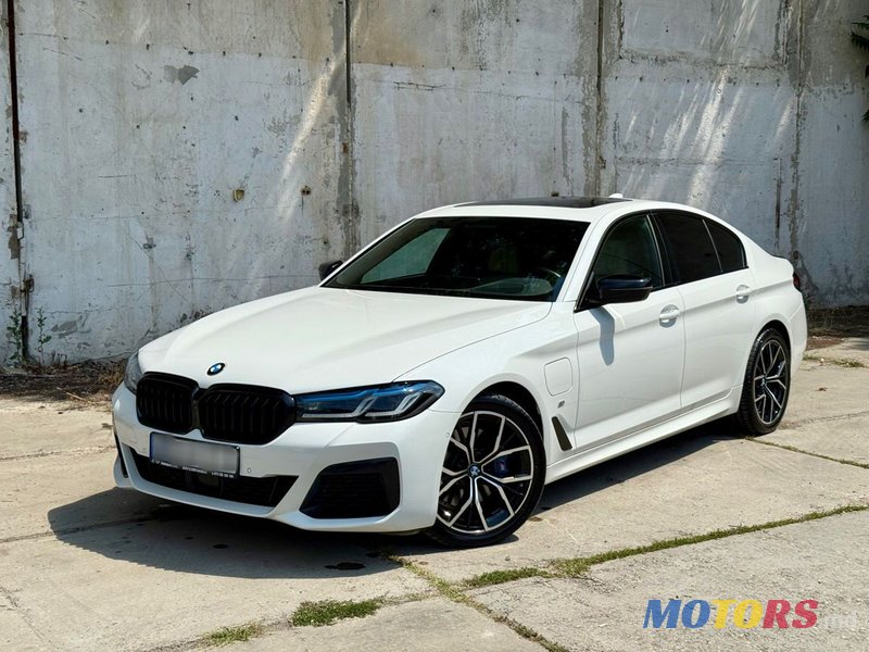 2020' BMW 5 Series photo #1