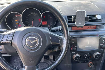2005' Mazda 3