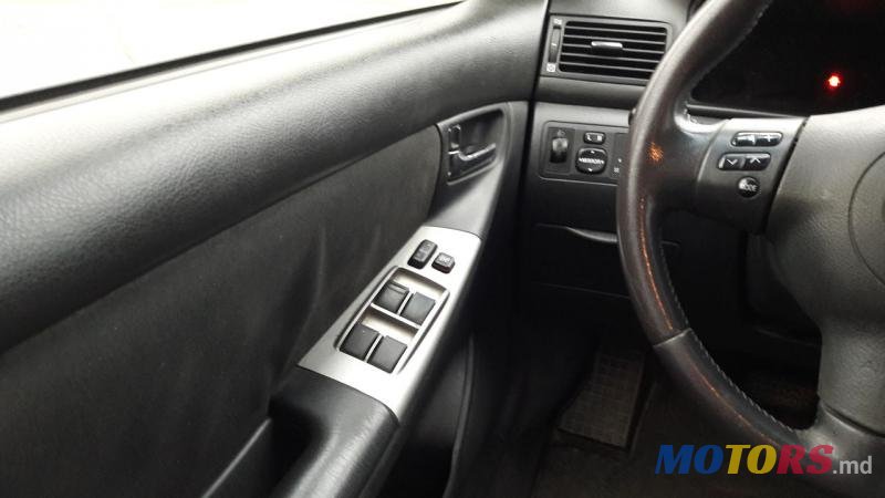 2005' Toyota Corolla photo #3