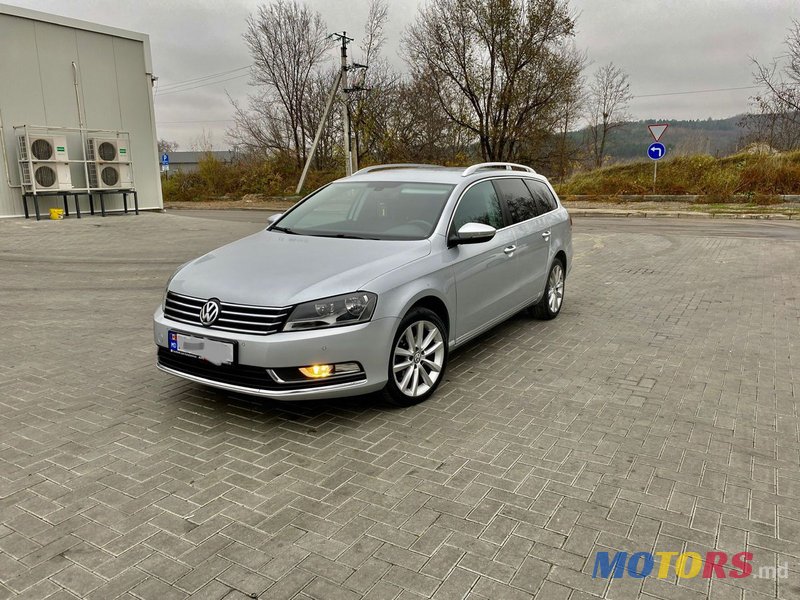 2012' Volkswagen Passat photo #1