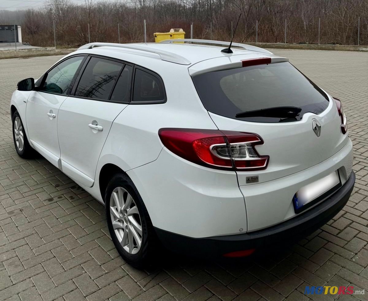 2012' Renault Megane photo #3