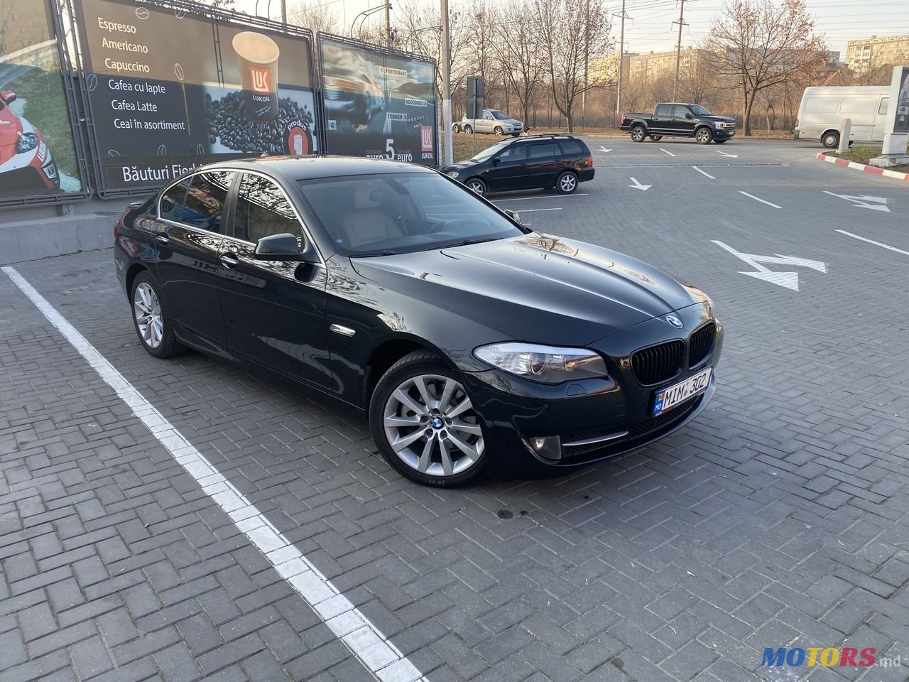 2010' BMW 5 Series photo #2