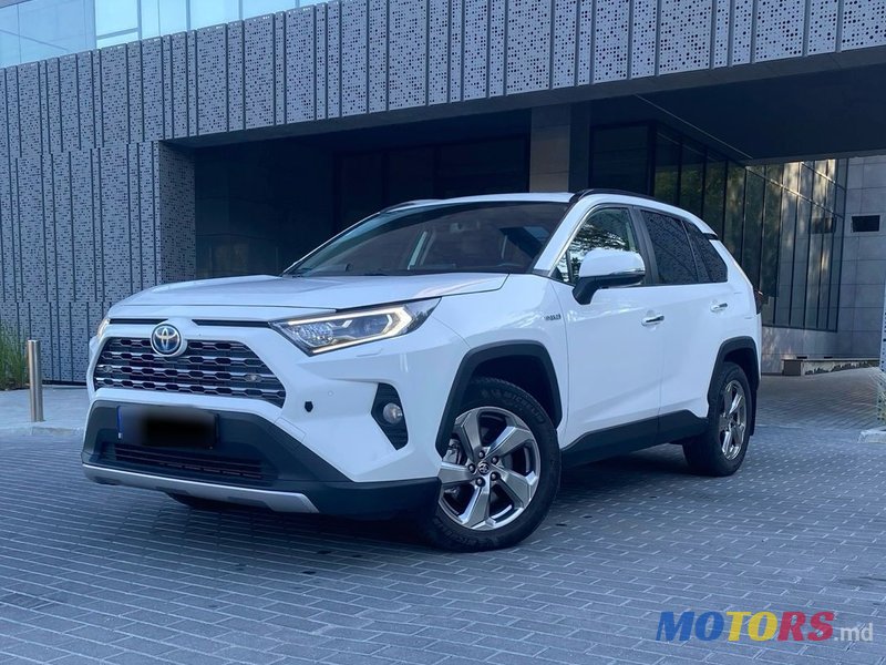 2019' Toyota RAV4 photo #6